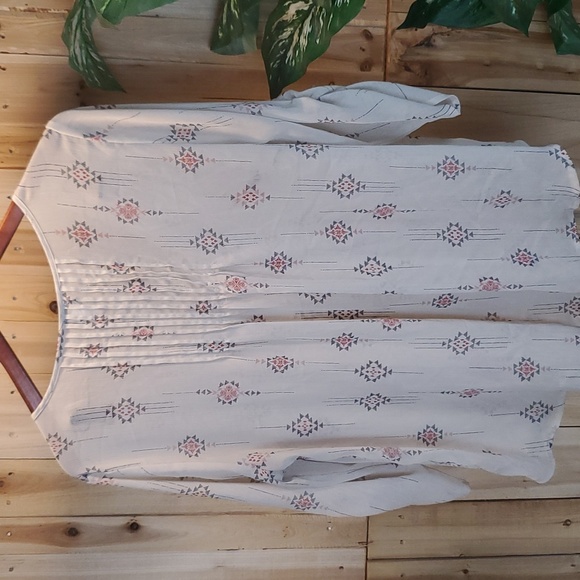 Torrid sheer top - Picture 2 of 4